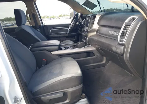 2020 Ram 2500 Big Horn 4X4 6'4 Box z USA, uszkodzony, nr VIN 3C6UR5DL2LG214052